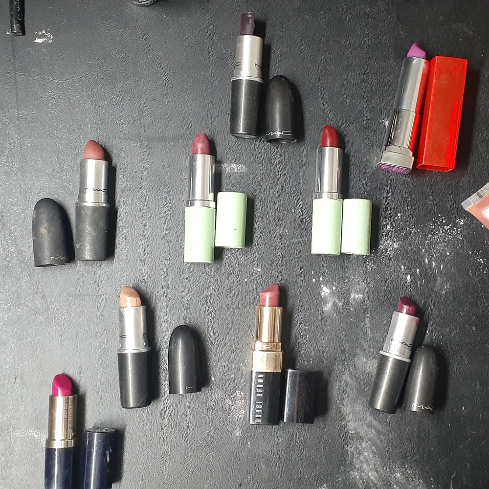 Lipstick (Various Shades)